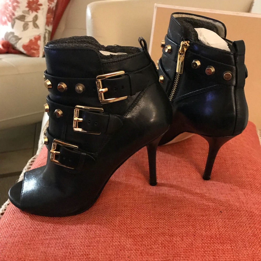 Michael Kors genuine leather booties size 7